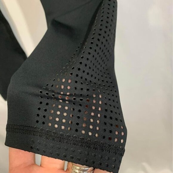 Zyia ACTIVE leggings. Black. High waist. Thick waistband. Size 2. Cute cut out - Picture 4 of 7